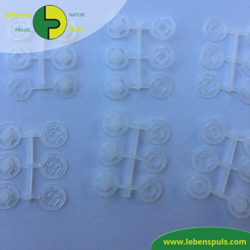 Druckknöpfe | Tube, Beinling, Schwanzschutz und Wundauflage | zuverlässiges Befestigen bei Bodys für Hund, Katze, Pferd und Co 9 VetMedCare Tierbedarf Druckknöpfe klein für Tube, Beinling, Schwanzschutz und Wundauflage zur Befestigen bei Bodys für Hund, Katze, Pferd und Co